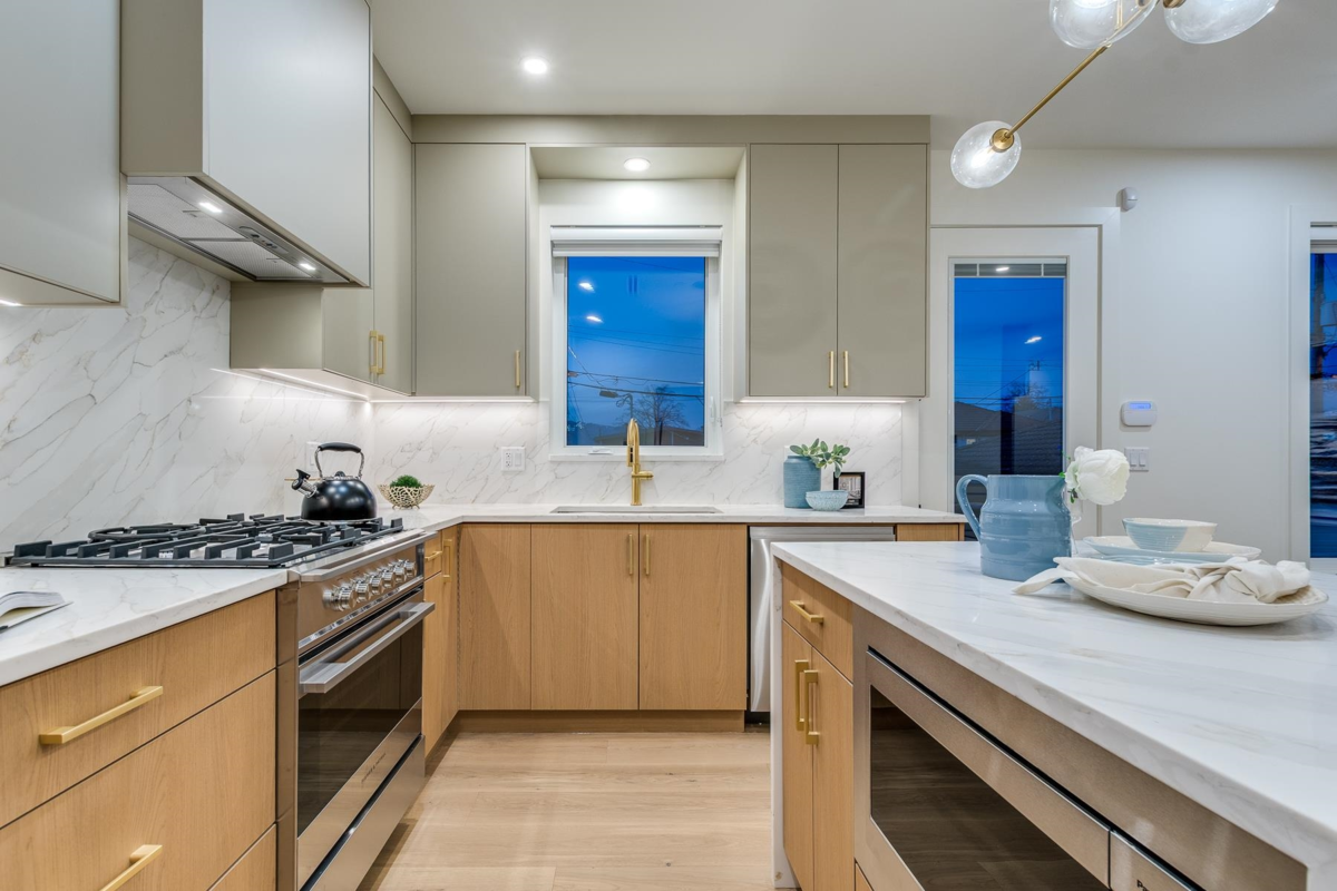 Breakfast Nook Photo of 1 2263 E 35th Avenue, Vancouver, BC