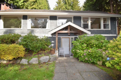 958 Gower Point Road, Gibsons, BC, Gibsons — Single Family Residence for sale