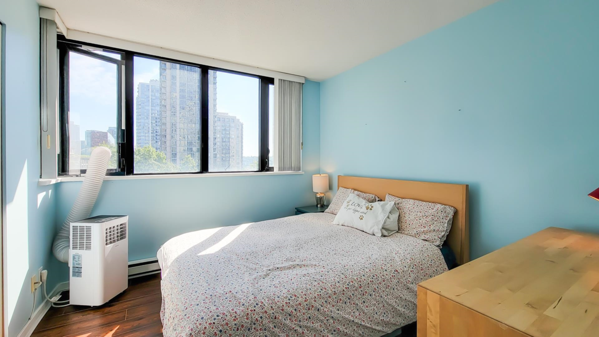 Bedroom 3 Photo of 802 909 Mainland Street, Vancouver, BC