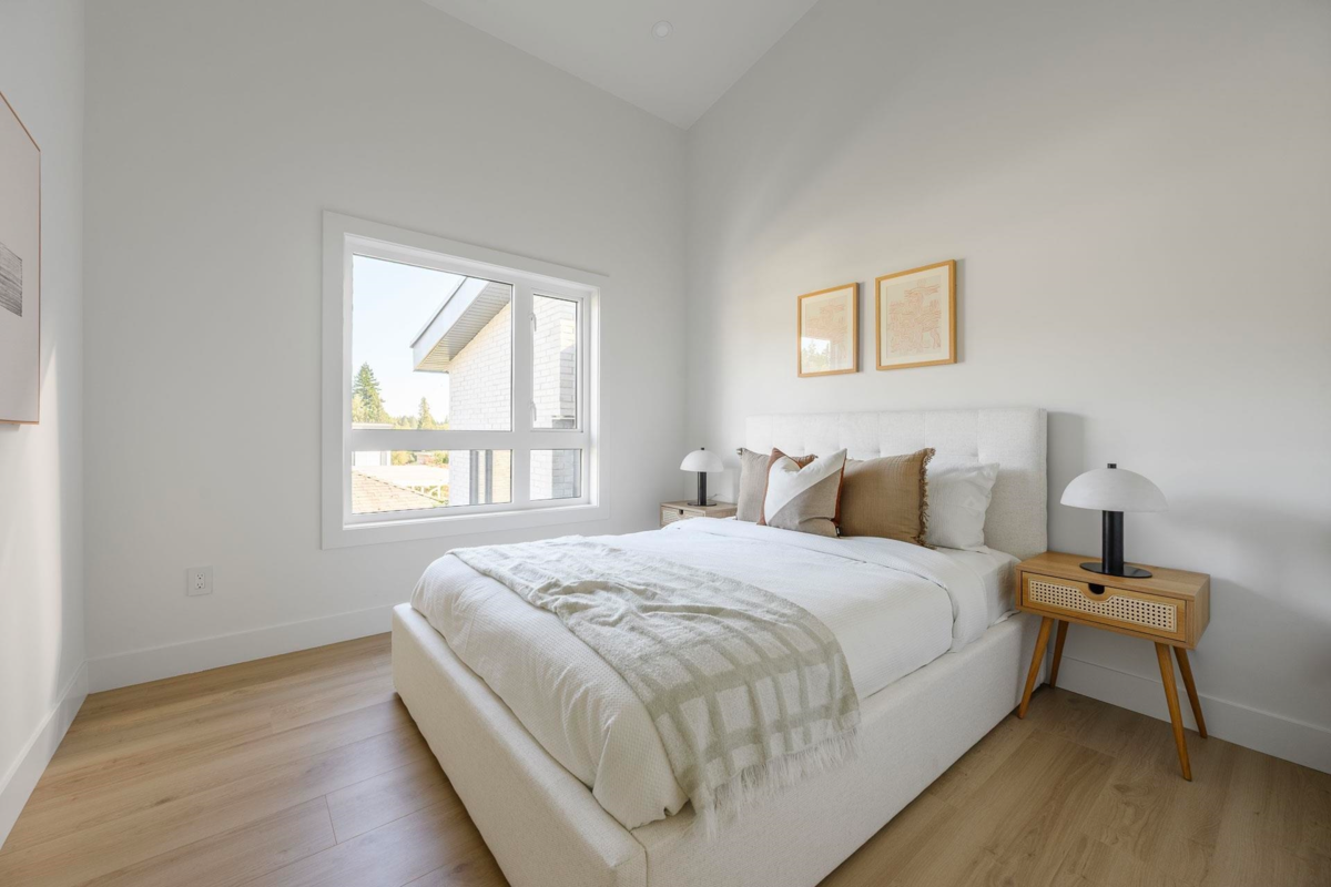 Hallway Photo of 102 1132 Madore Avenue, Coquitlam, BC