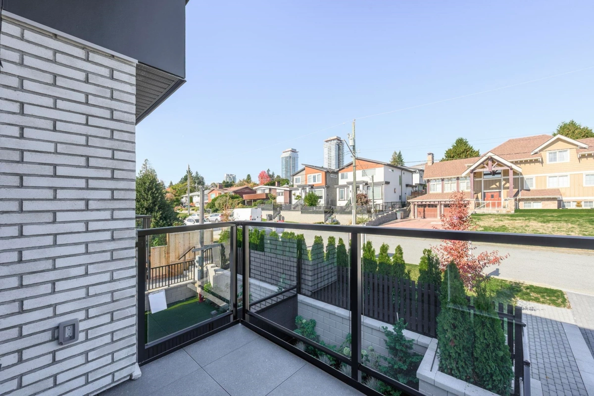Powder Room Photo of 102 1132 Madore Avenue, Coquitlam, BC