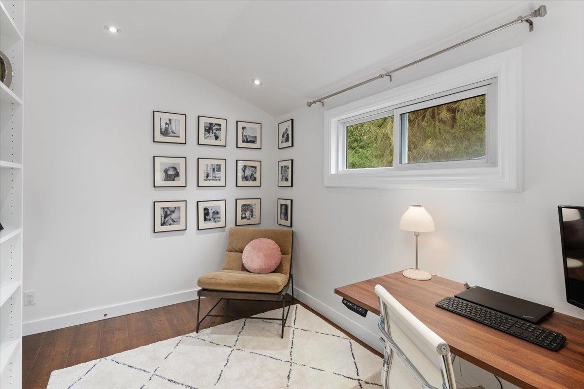 Entry Foyer Photo of 4833 Lanark Street, Vancouver, BC