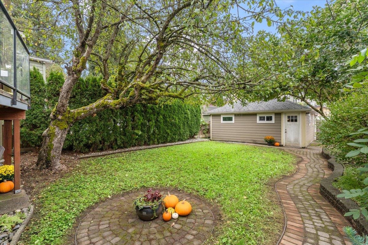 Outdoor Kitchen Photo of 4833 Lanark Street, Vancouver, BC