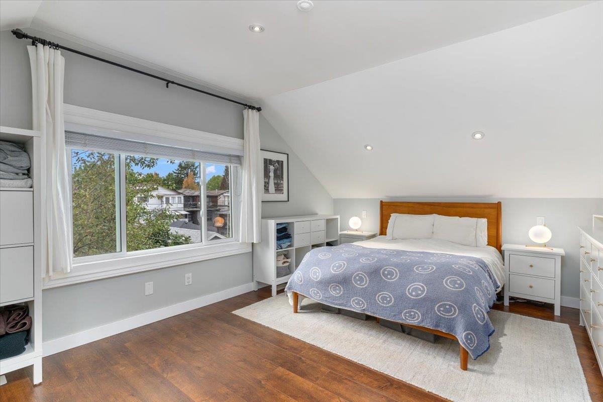 Powder Room Photo of 4833 Lanark Street, Vancouver, BC