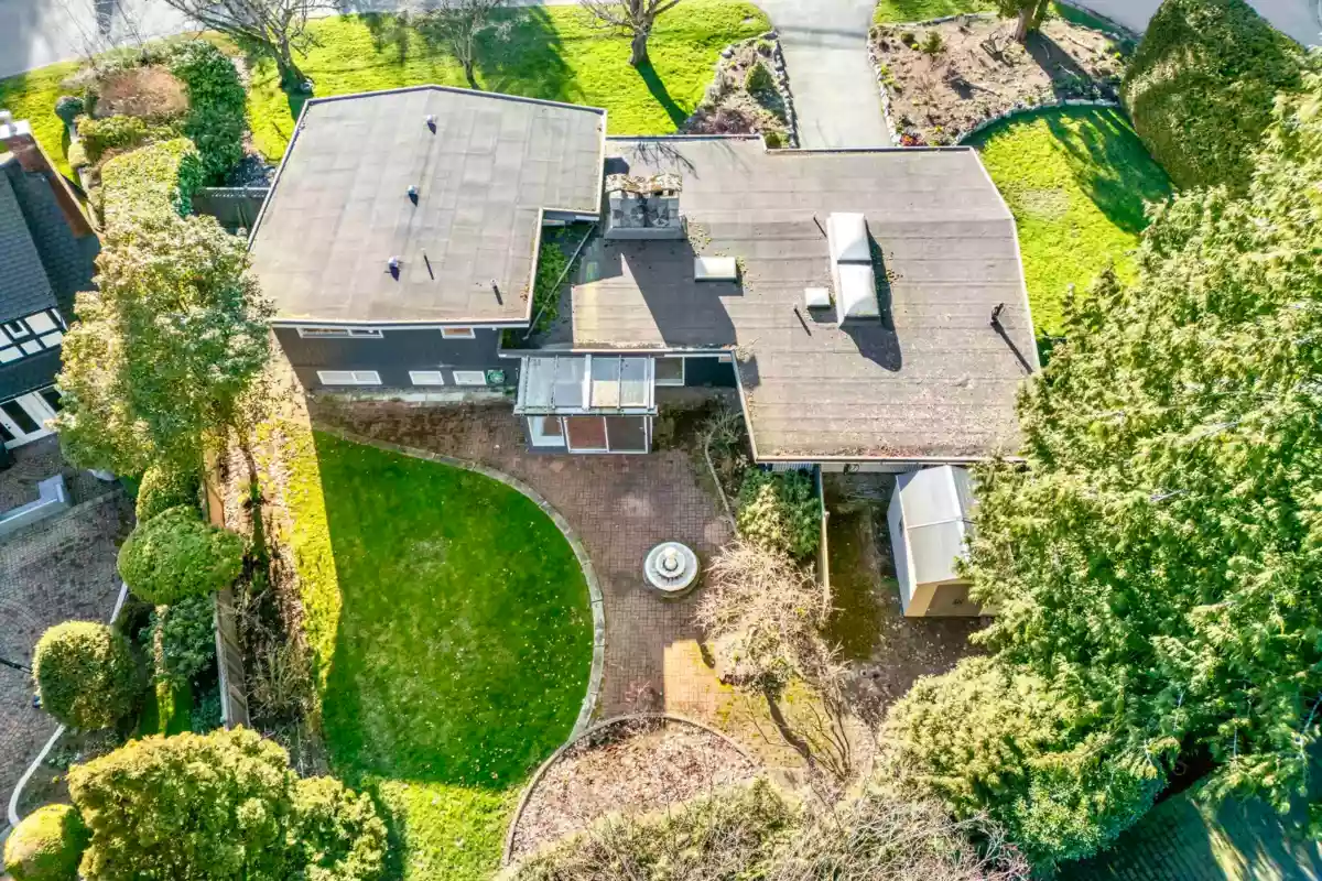 Living Room Photo of 429 Newlands Road, West Vancouver, BC