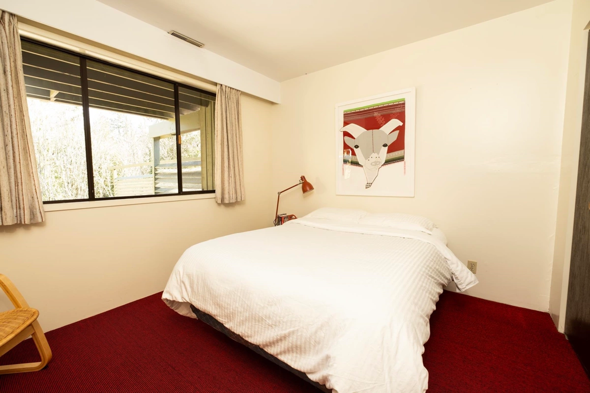 Basement Recreation Room Photo of 670 Fairmont Road, Gibsons, BC