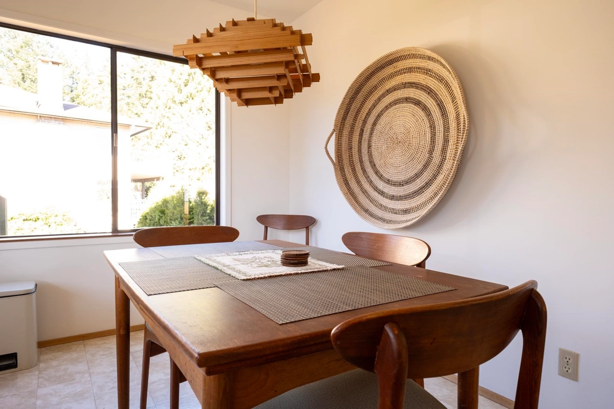 Breakfast Nook Photo of 670 Fairmont Road, Gibsons, BC