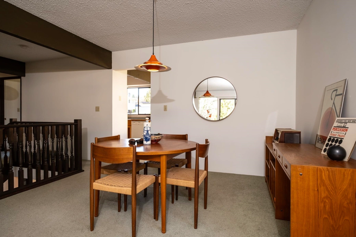 Dining Area Photo of 670 Fairmont Road, Gibsons, BC