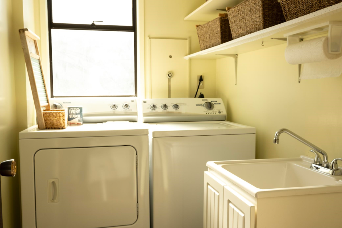 Front Yard Photo of 670 Fairmont Road, Gibsons, BC