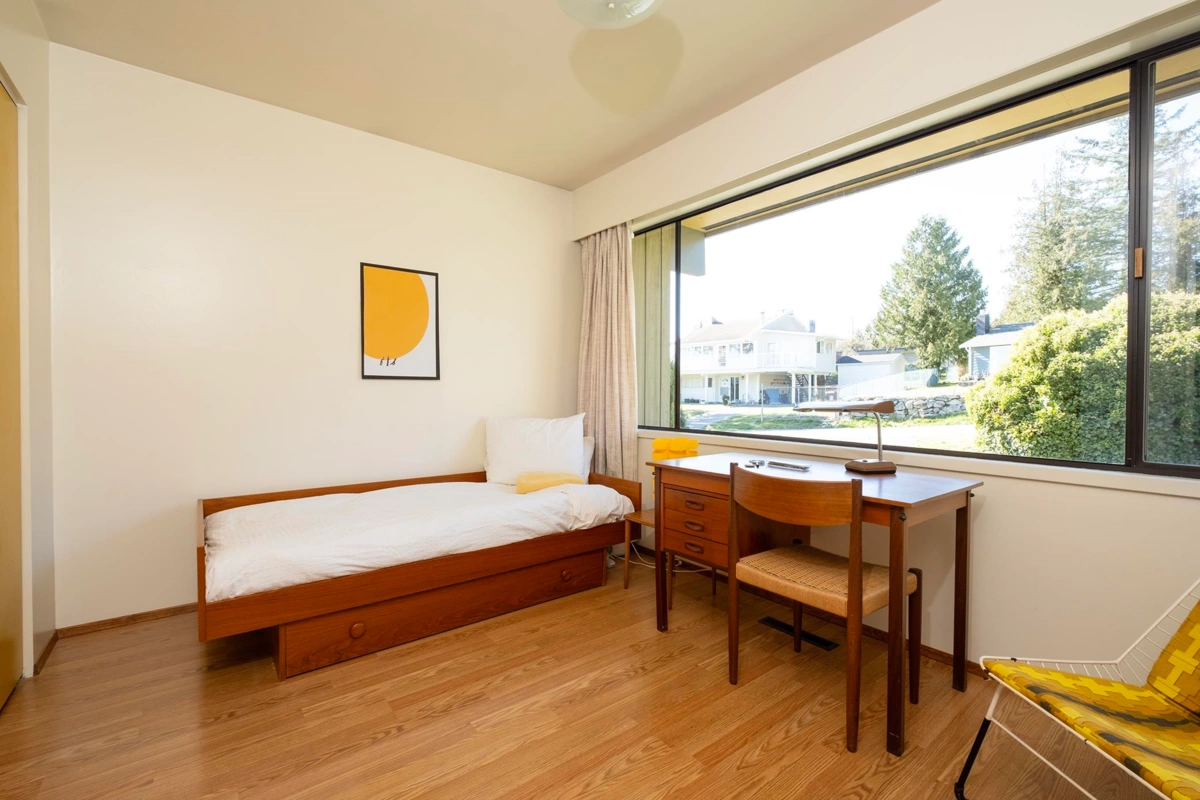 Office / Den Photo of 670 Fairmont Road, Gibsons, BC