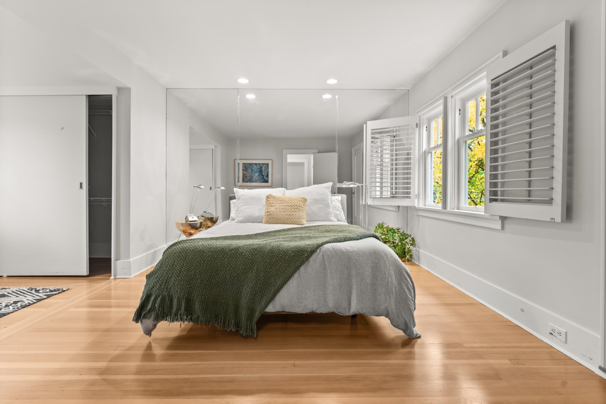 Laundry Room Photo of 3141 W 39th Avenue, Vancouver, BC