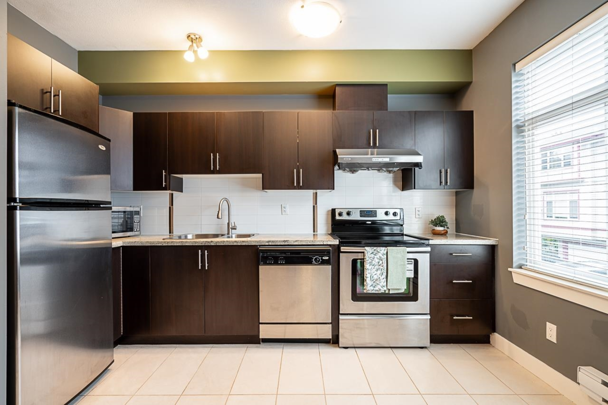Breakfast Nook Photo of 4 13899 Laurel Drive, Surrey, BC