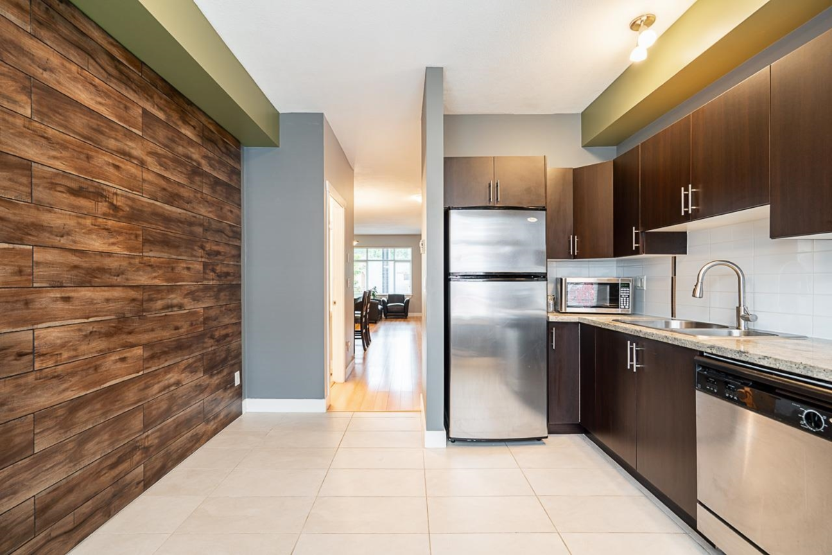 Kitchen Island Photo of 4 13899 Laurel Drive, Surrey, BC