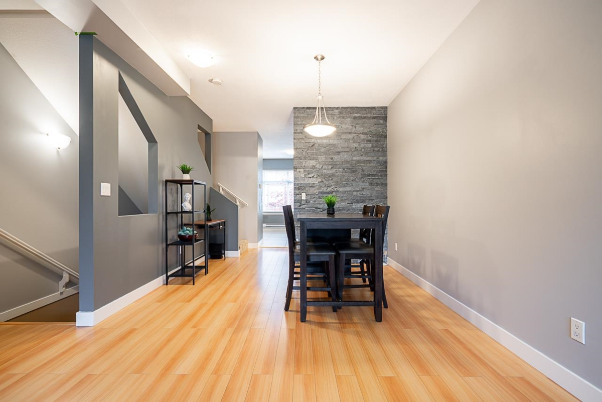 Kitchen Photo of 4 13899 Laurel Drive, Surrey, BC