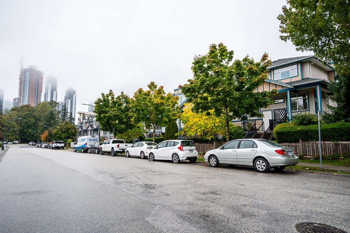 Mudroom Photo of 4 13899 Laurel Drive, Surrey, BC