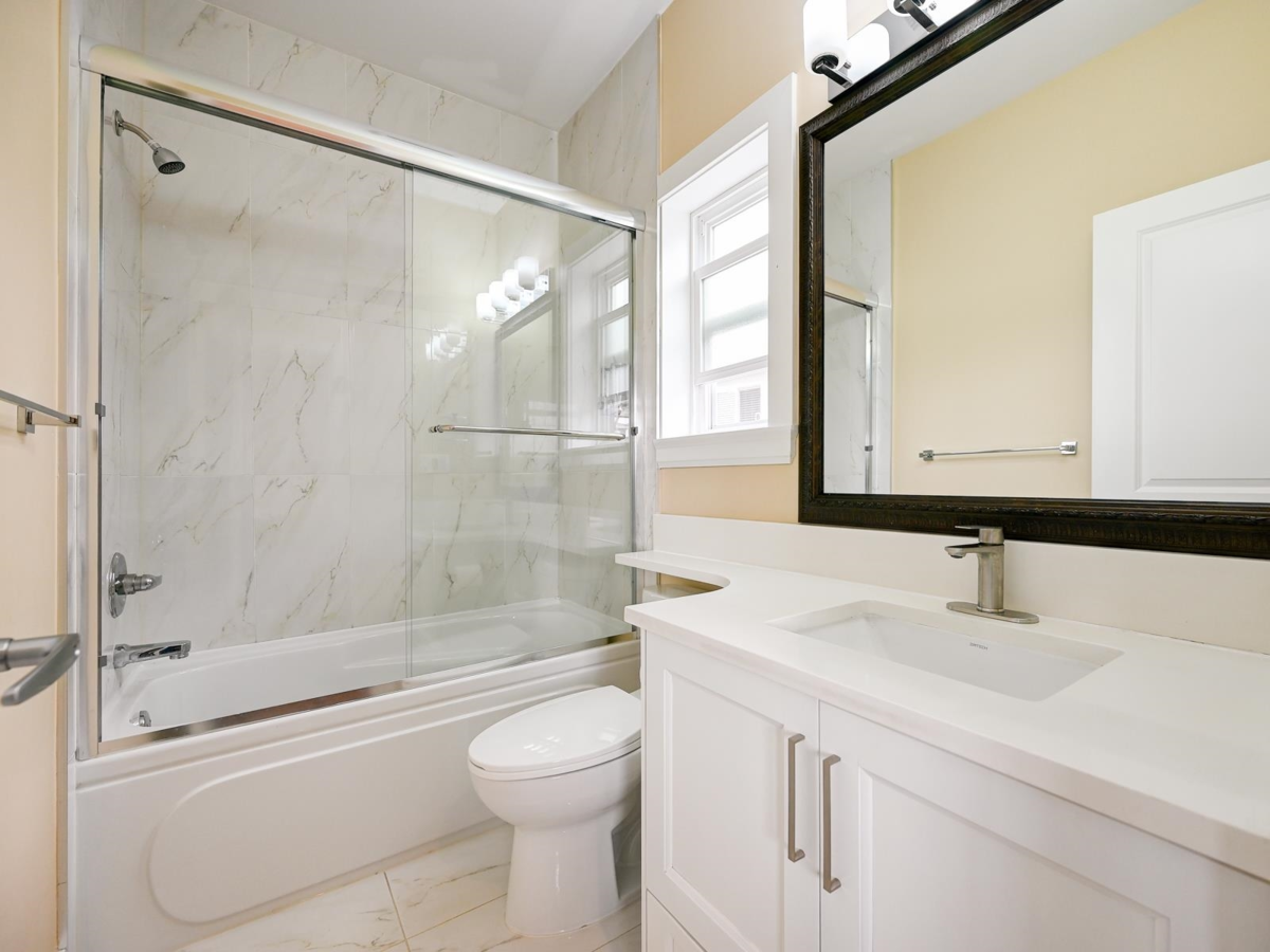 Breakfast Nook Photo of 6050 Hardwick Street, Burnaby, BC