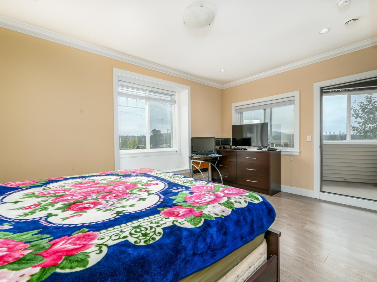 Primary Bathroom Photo of 6050 Hardwick Street, Burnaby, BC