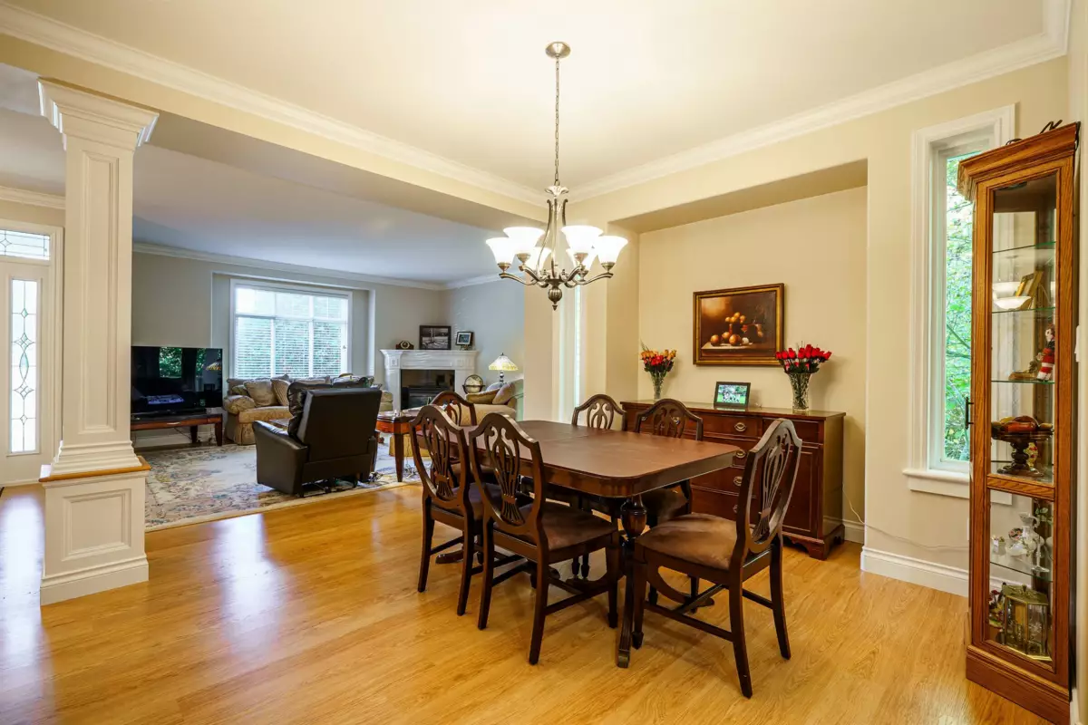 Kitchen Island Photo of 9346 216 Street, Langley, BC