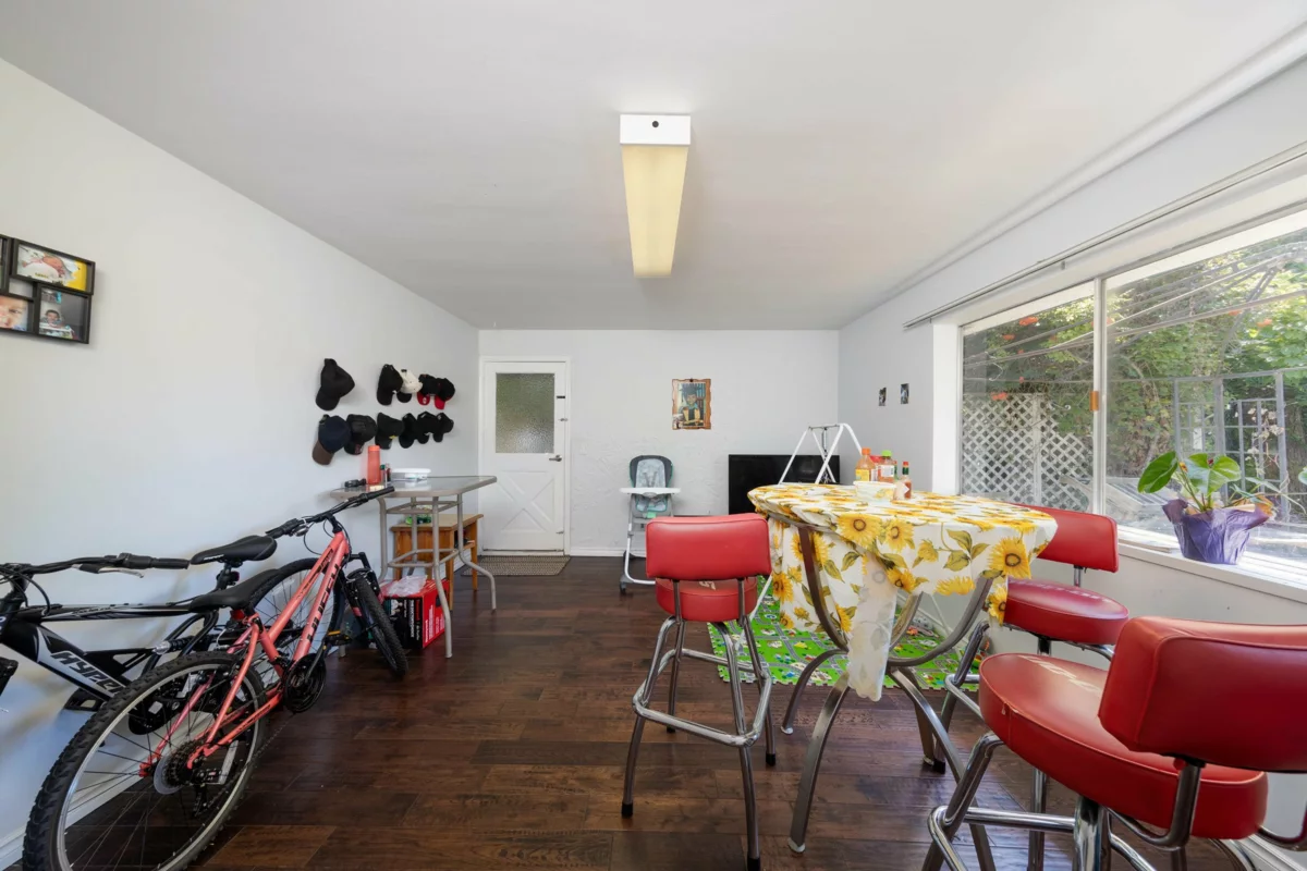 Entry Foyer Photo of 6580 Williams Road, Richmond, BC