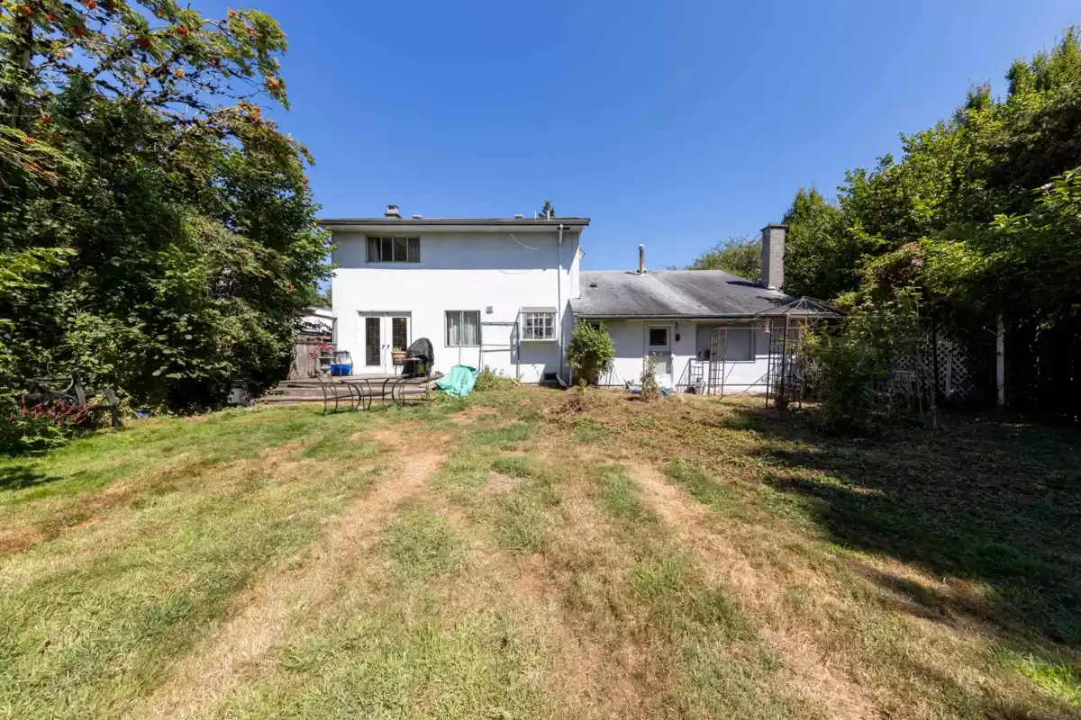 Hallway Photo of 6580 Williams Road, Richmond, BC