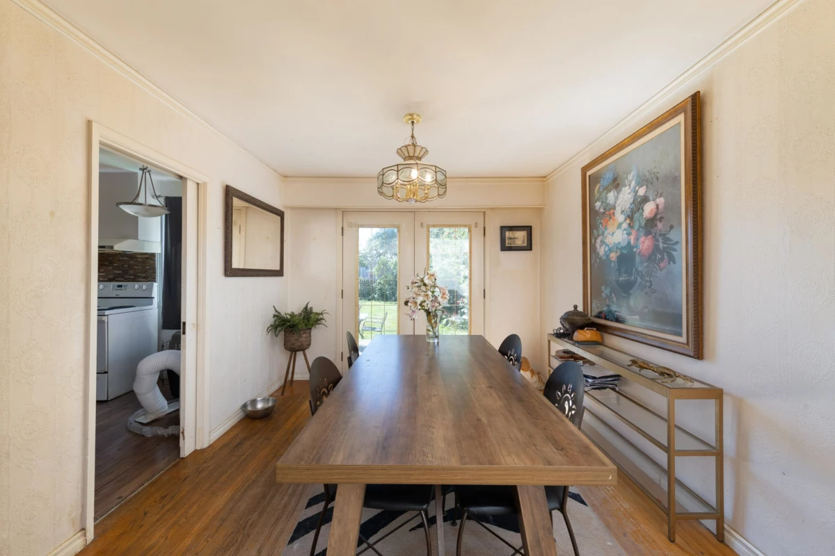 Kitchen Island Photo of 6580 Williams Road, Richmond, BC