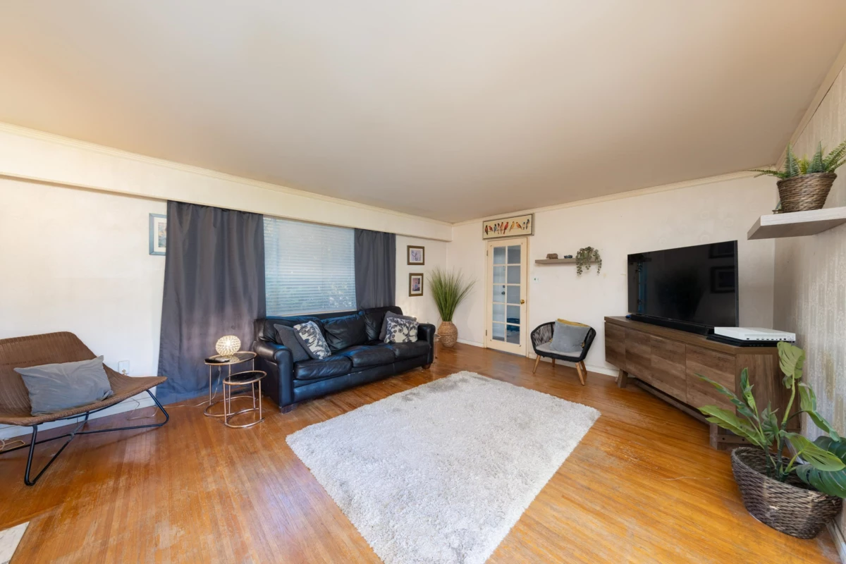Kitchen Photo of 6580 Williams Road, Richmond, BC