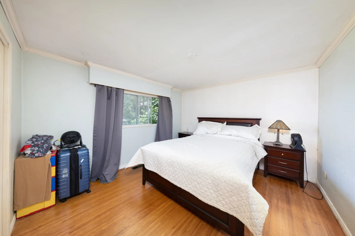 Powder Room Photo of 6580 Williams Road, Richmond, BC