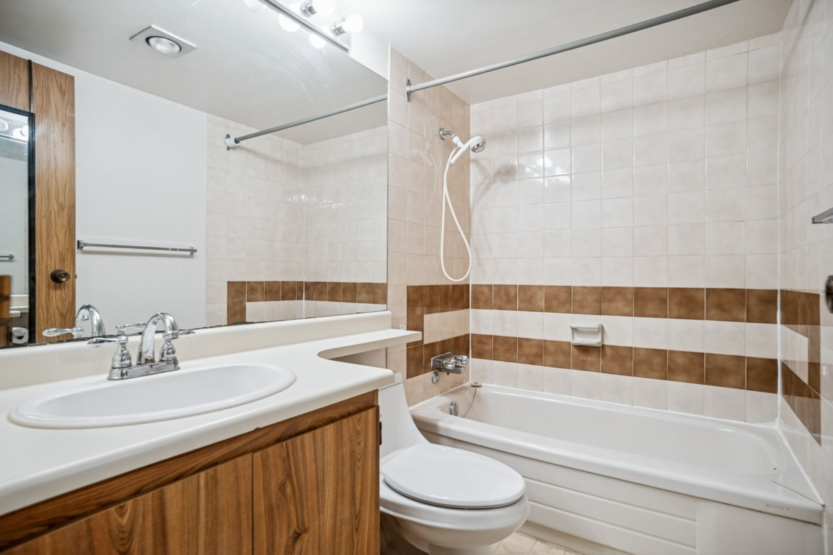 Guest Bathroom Photo of 249 7471 Minoru Boulevard, Richmond, BC
