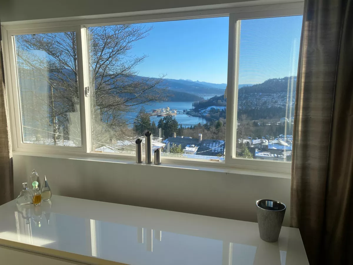 Staircase Photo of 190 N Ellesmere Avenue, Burnaby, BC