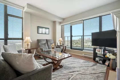 2805 6837 Station Hill Drive, Burnaby, BC, Burnaby — Apartment/Condo for sale