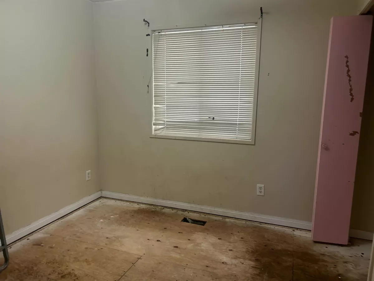 Kitchen Island Photo of 21343 Thacker Mtn Road, Hope, BC