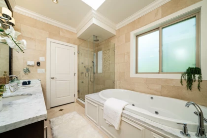 Entry Foyer Photo of 5631 Chemainus Drive, Richmond, BC