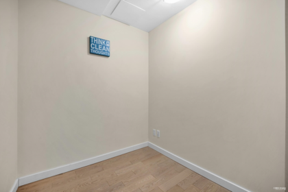 Mudroom Photo of 1002 88 W 1st Avenue, Vancouver, BC