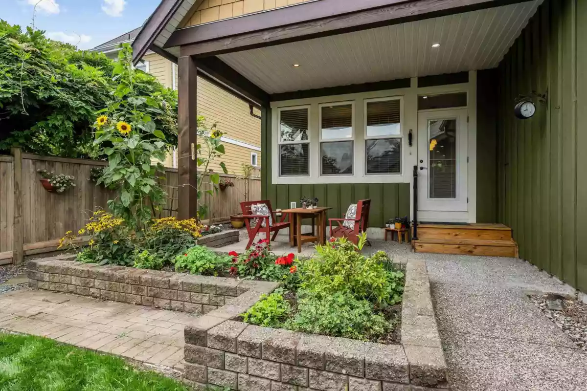 Backyard Photo of 2 5882 Cowichan Street, Chilliwack, BC