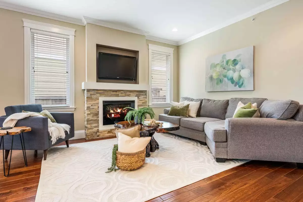 Kitchen Island Photo of 2 5882 Cowichan Street, Chilliwack, BC