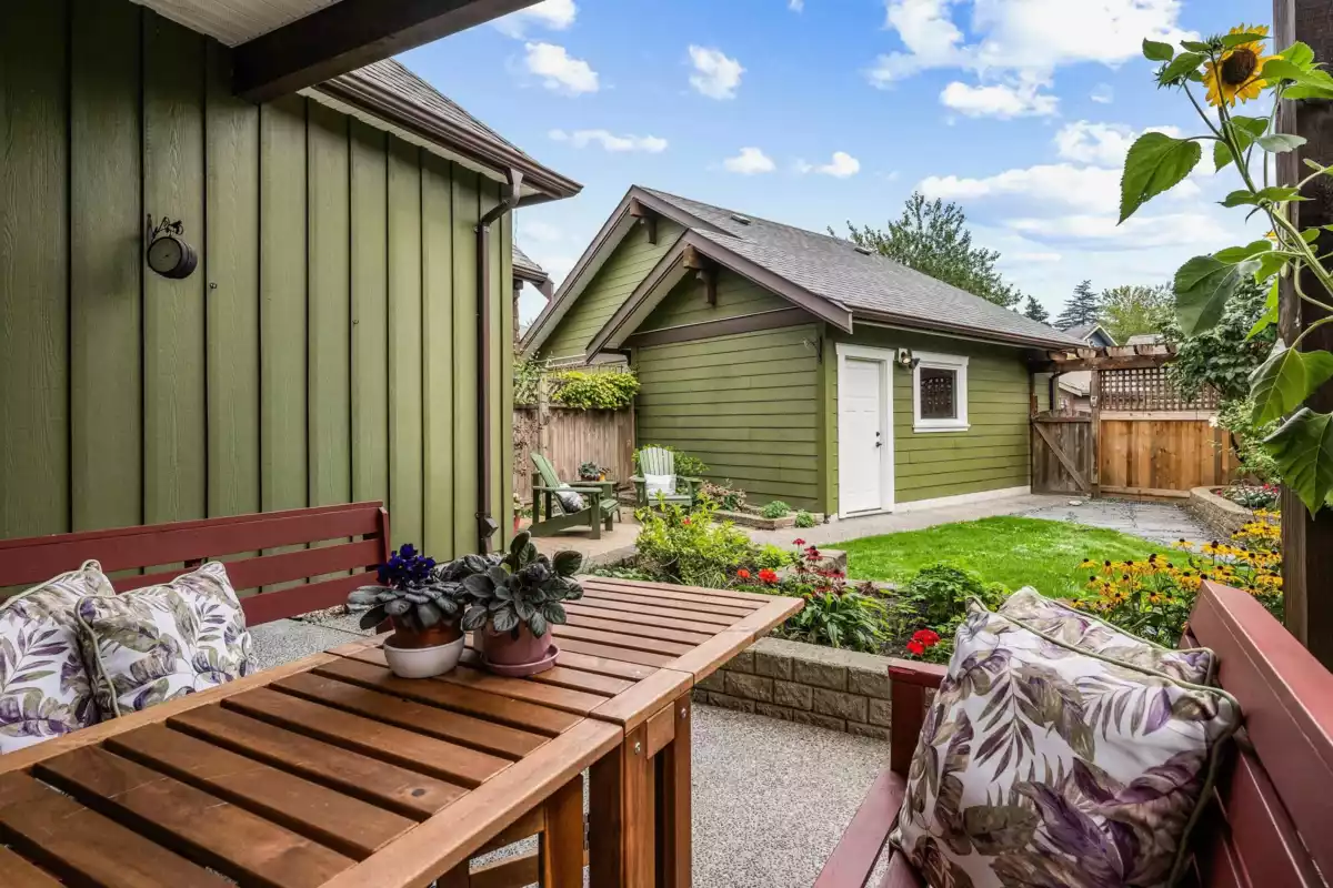 Outdoor Deck Photo of 2 5882 Cowichan Street, Chilliwack, BC