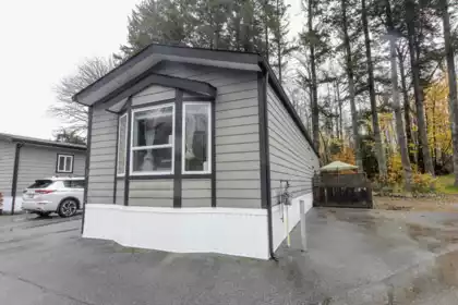 15 39884 Government Road, Squamish, BC, Northyards — 2 bed manufactured home for sale