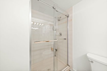 Hallway Photo of 1002 1190 Pipeline Road, Coquitlam, BC