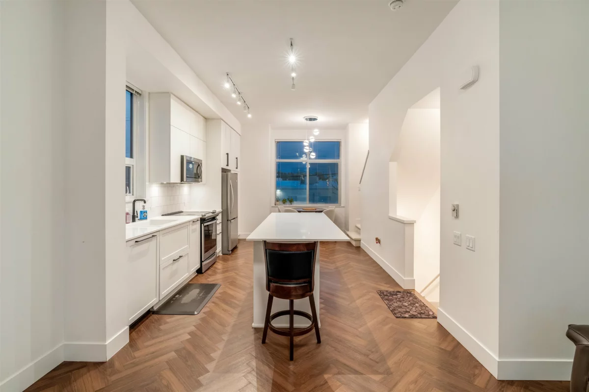 Primary Bedroom Photo of 112 17578 57a Avenue, Surrey, BC