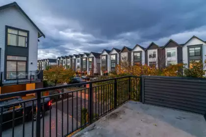 Staircase Photo of 112 17578 57a Avenue, Surrey, BC