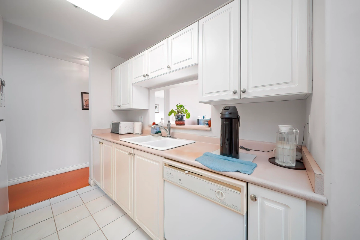 Basement Recreation Room Photo of 201 2345 Central Avenue, Port Coquitlam, BC