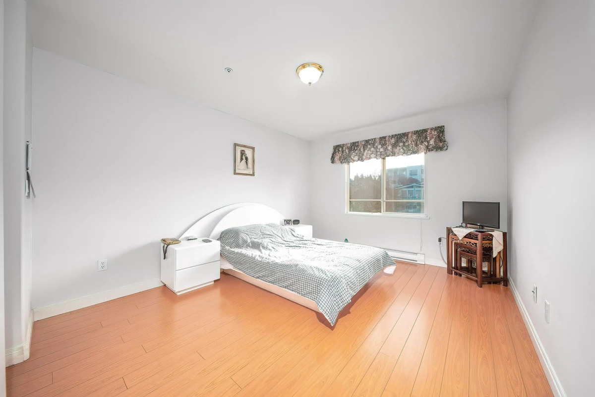 Guest Bathroom Photo of 201 2345 Central Avenue, Port Coquitlam, BC