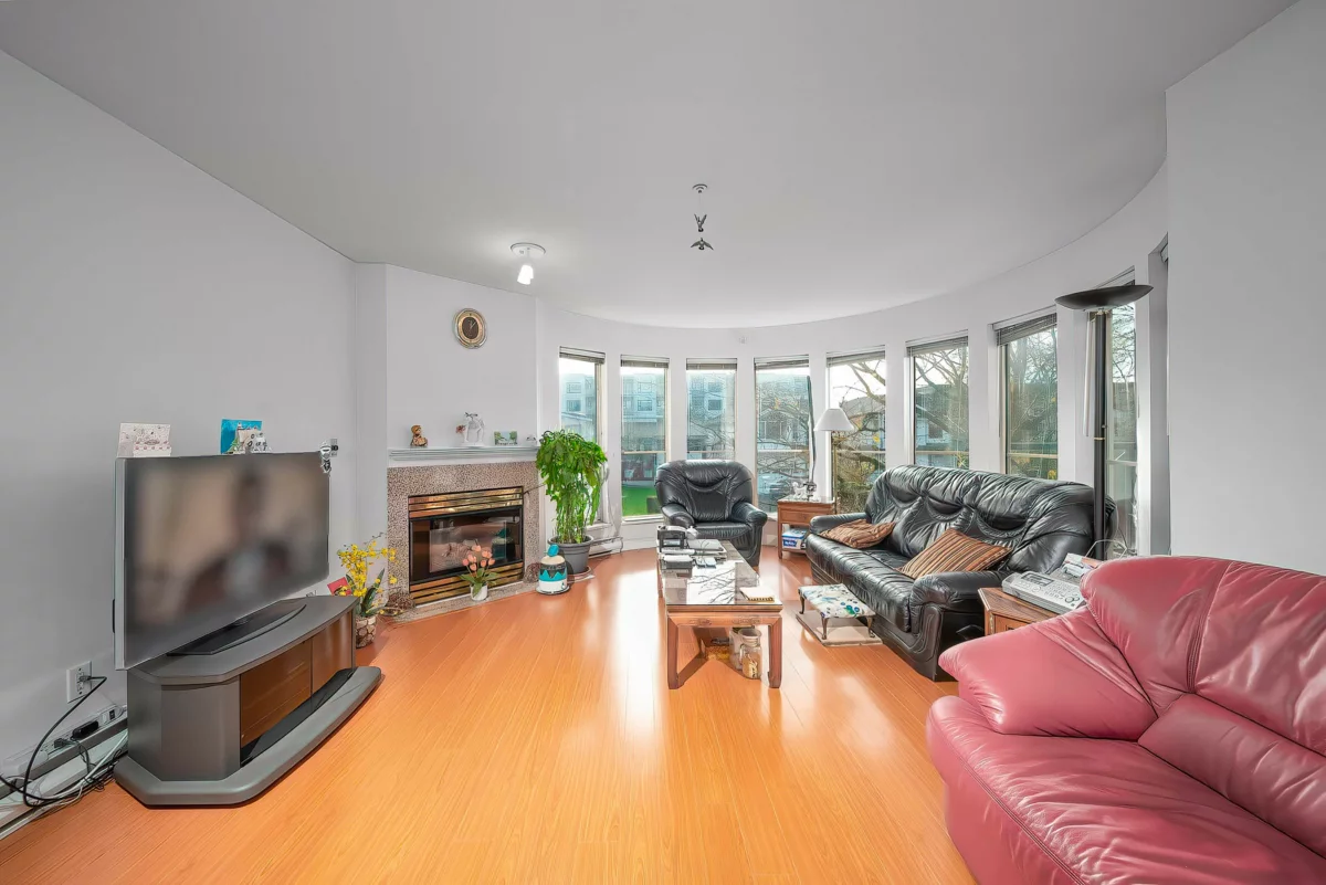 Kitchen Island Photo of 201 2345 Central Avenue, Port Coquitlam, BC