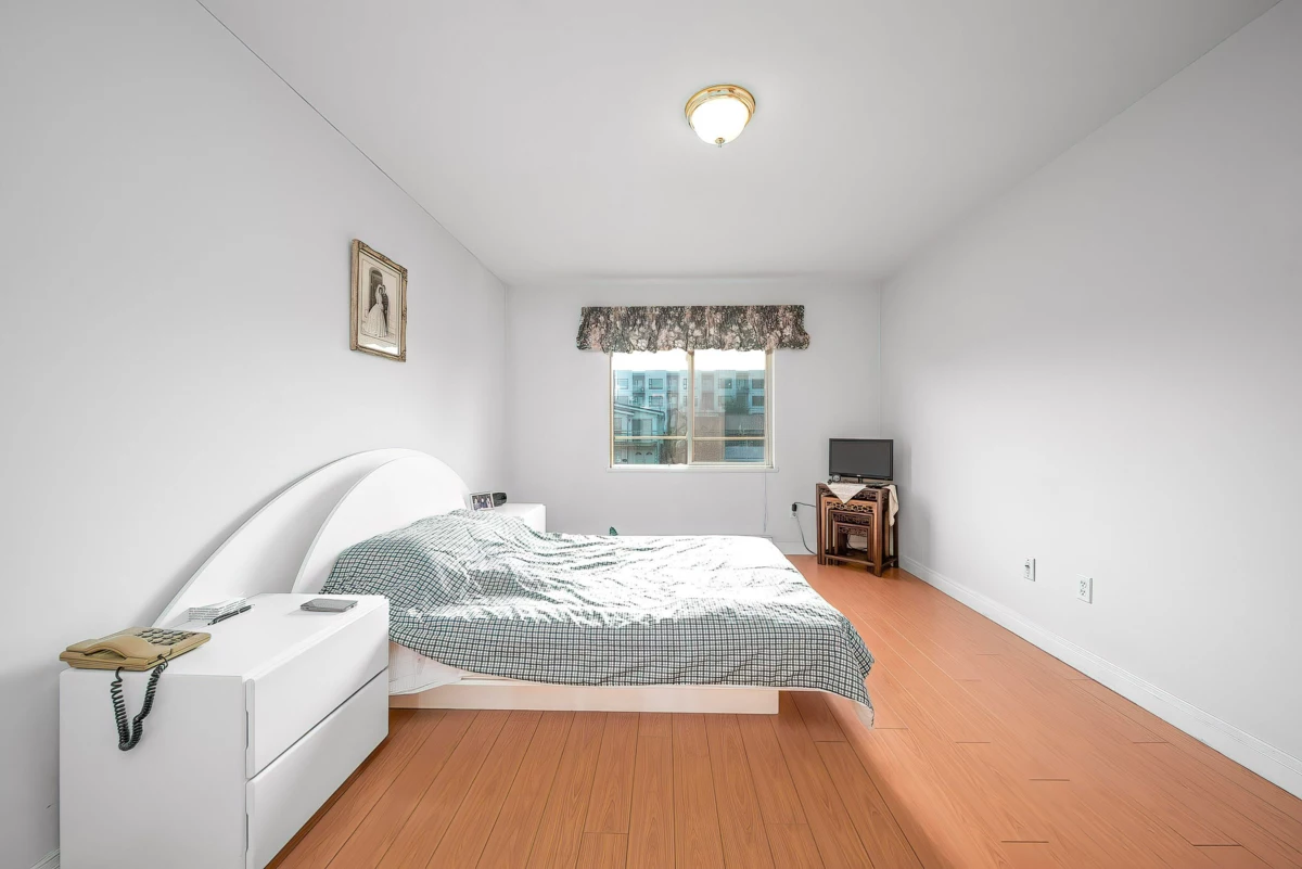 Powder Room Photo of 201 2345 Central Avenue, Port Coquitlam, BC