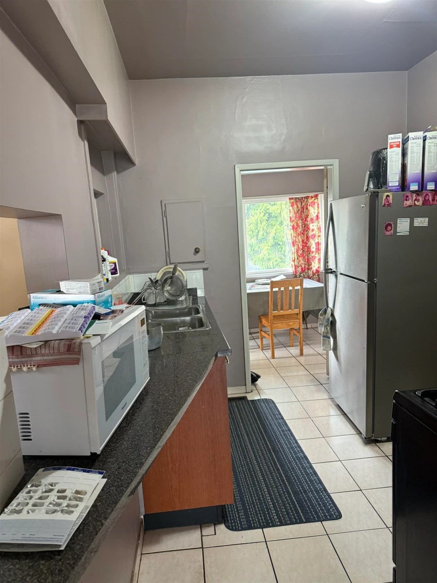 Kitchen Island Photo of 8125 St. George Street, Vancouver, BC