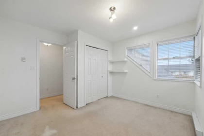 Entry Foyer Photo of 3307 Rockhill Place, Abbotsford, BC