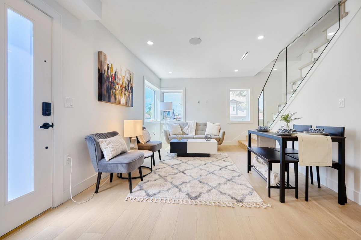 Kitchen Island Photo of 810 E 51st Avenue, Vancouver, BC