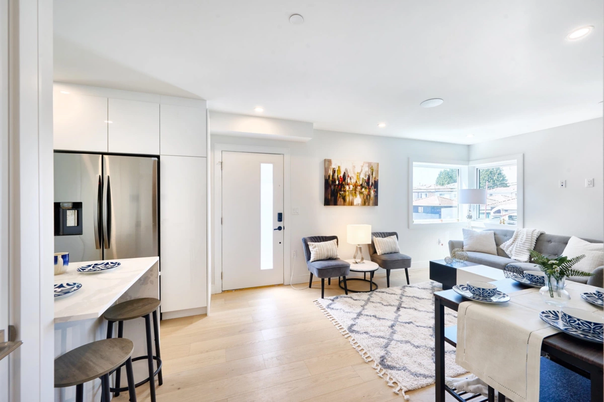 Walk-In Closet Photo of 810 E 51st Avenue, Vancouver, BC