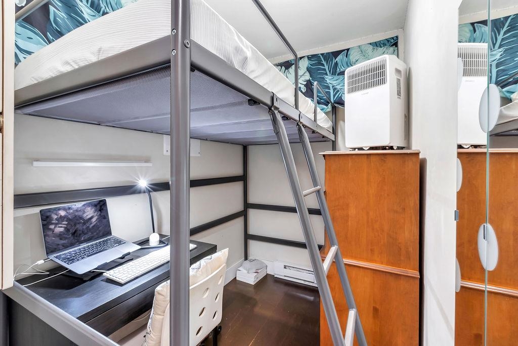 Bedroom 3 Photo of 8787 Oak Street, Vancouver, BC