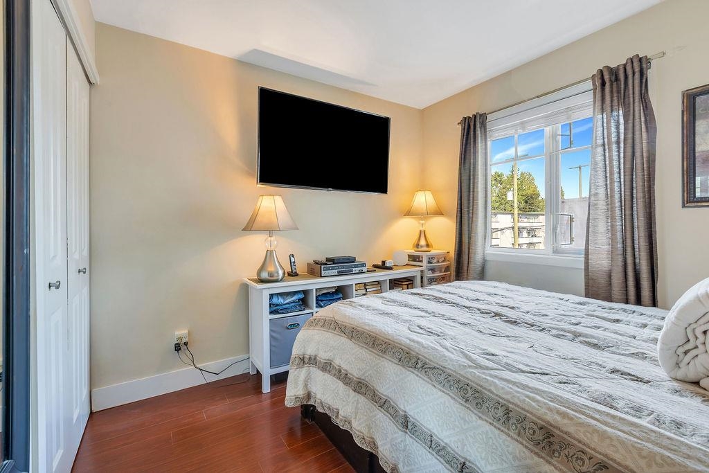 Breakfast Nook Photo of 8787 Oak Street, Vancouver, BC